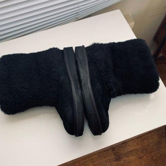 Ugg Patten Boots - Picture 4 of 12